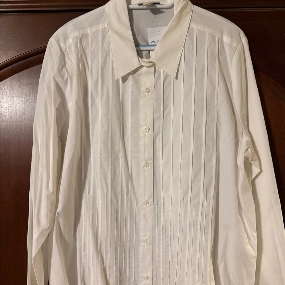 Women’s Pleated White Dress Shirt